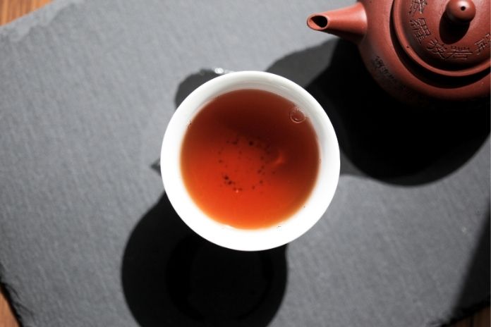 How to Safely Try Rooibos or Turmeric at Night