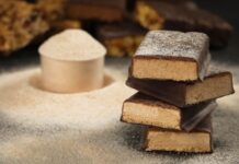 5 Things to Look for in a Protein Bar, According to Dietitians Things to Look for in a Protein Bar