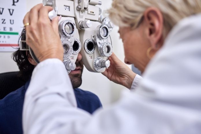 When to See a Doctor or Eye Specialist