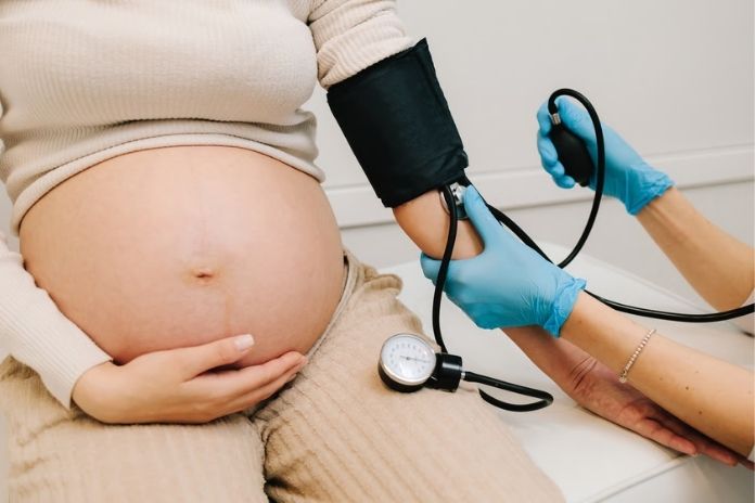Early Signs and Symptoms of Preeclampsia