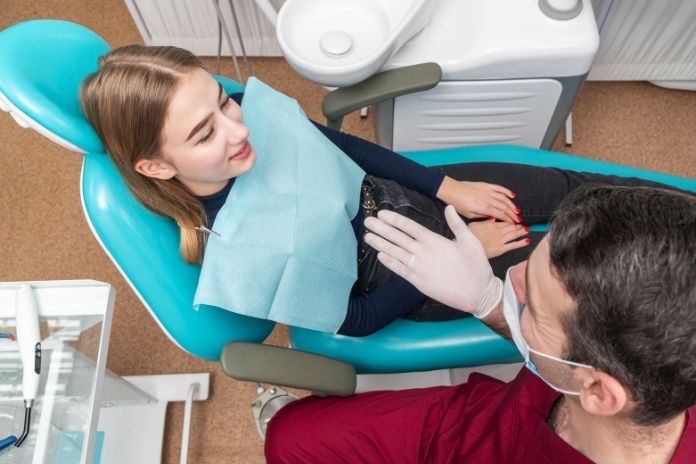 When to Talk to a Dentist About Mouthwash
